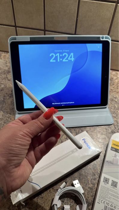 Tablet iPad Apple Rerina 10.5” + NOWY RYSIK + nowe etui - PROCREATE