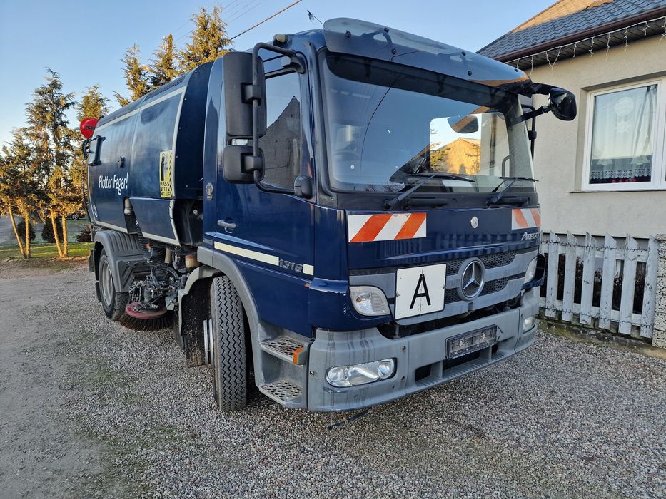 Mercedes Benz, zamiatarka 123 900 brutto