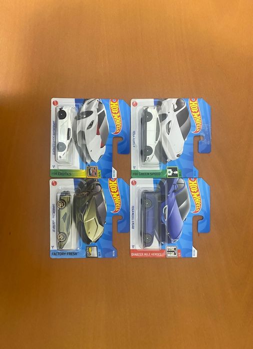 Hot wheels 85 unidades