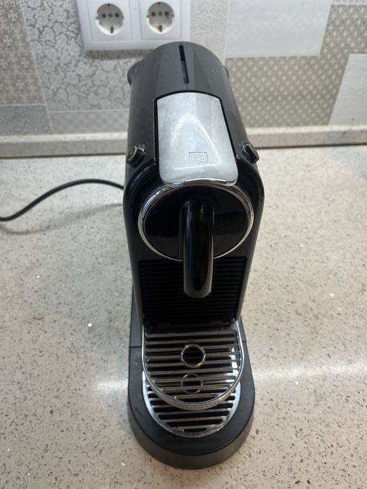 Maquina de cafe Nespresso d133