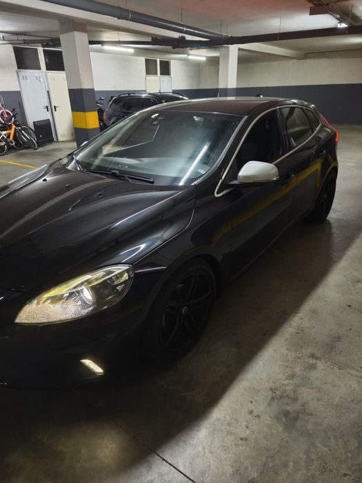 Volvo V40 R Design 2015
