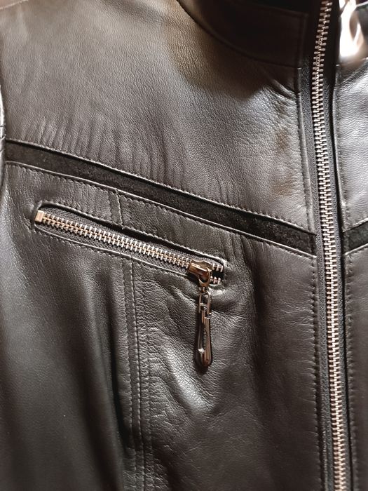 Куртка шкіряна жіноча