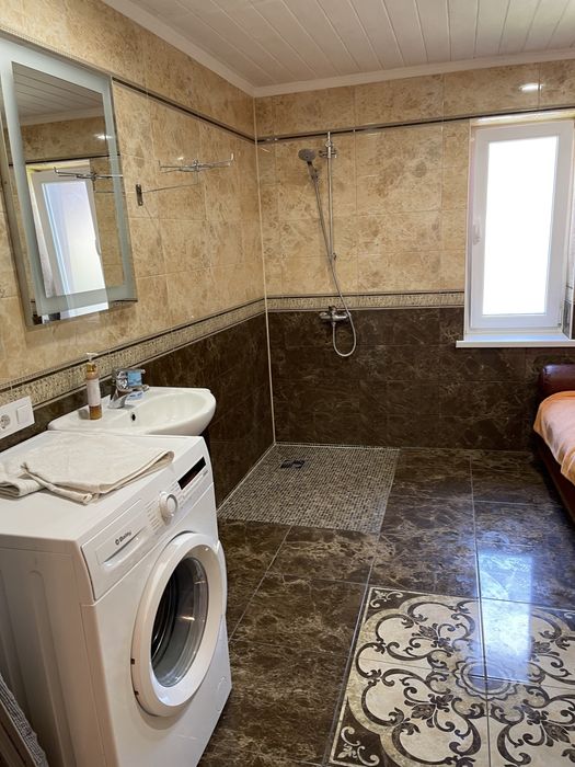 Оренда будинку/котедж довгостроково, подобово