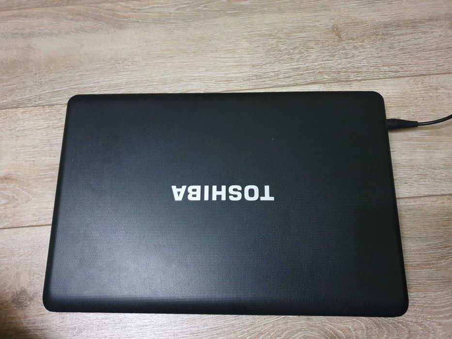 Laptop TOSHIBA  C660