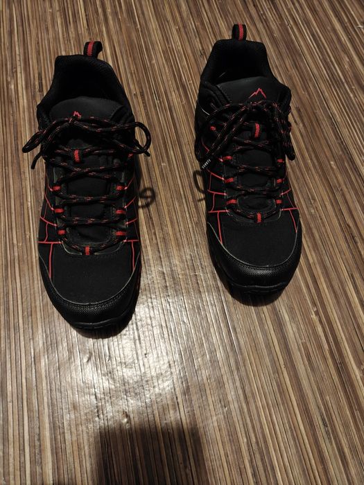 Buty trekkingowe Elbrus rozm. 41