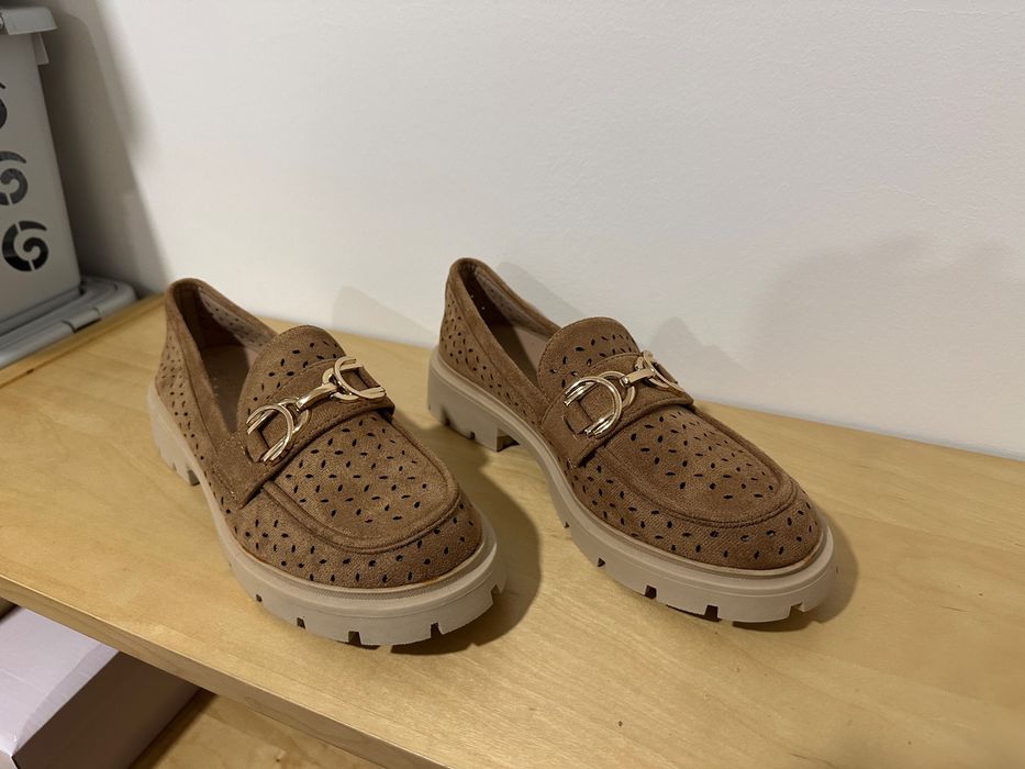 Sapatos Beges / Camel Nº 38 Novos