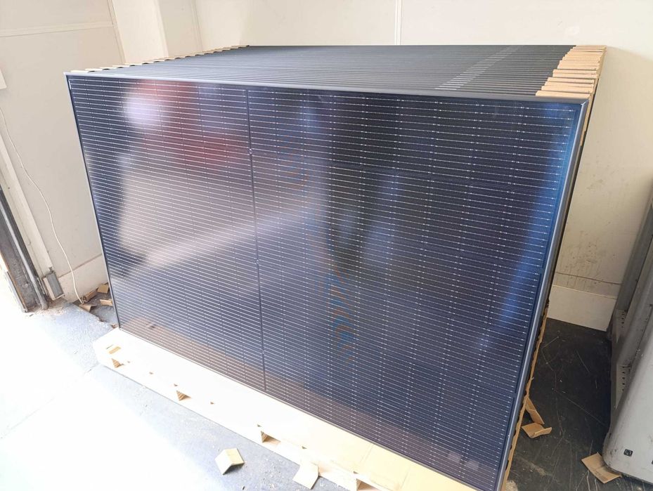 Nowe panele fotowoltaiczne Full Black 405 wat JA SOLAR