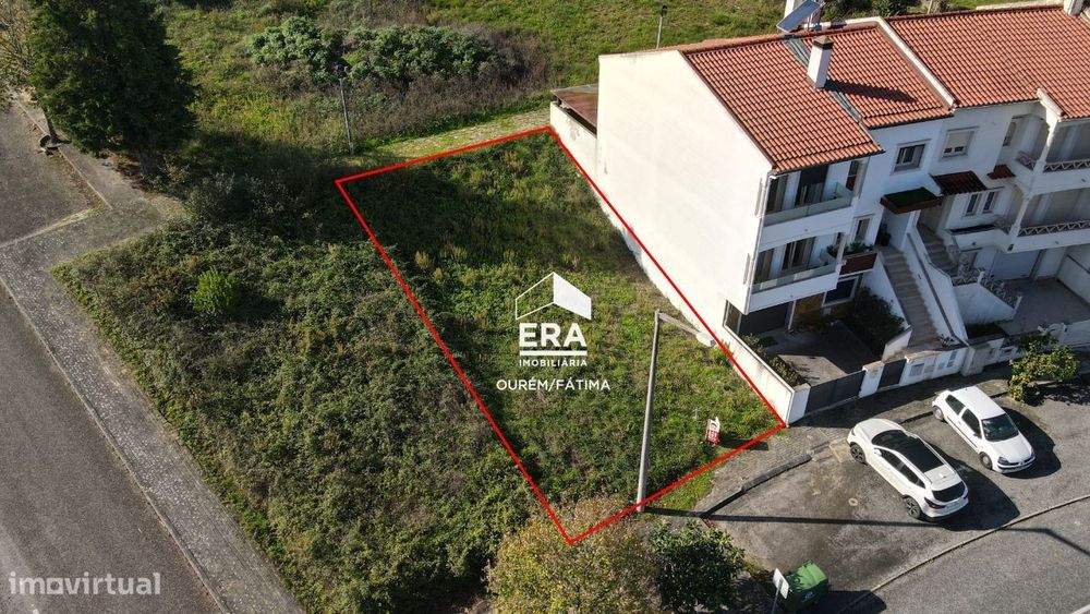 Lote de terreno localizado em Leiria