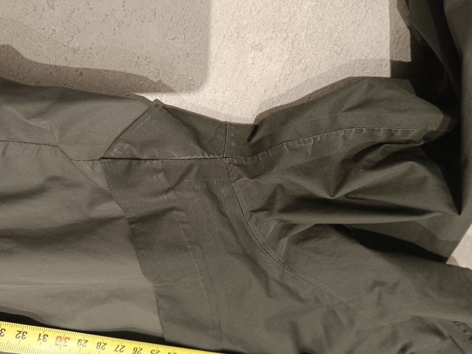 Kurtka przeciwdeszczowa l 40