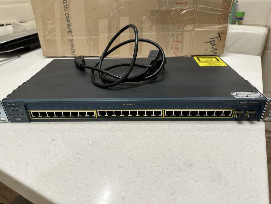Комутатор Cisco Catalyst WS - C2950SX- 24  2 sfp switch