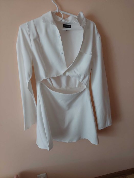 Сукня жіноча з розрізом