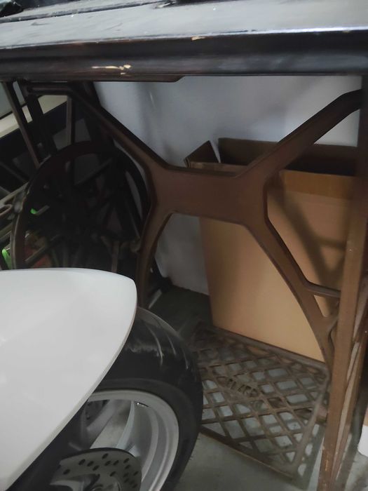 Máquina de Costura Antiga PFAFF com Móvel e Pedal