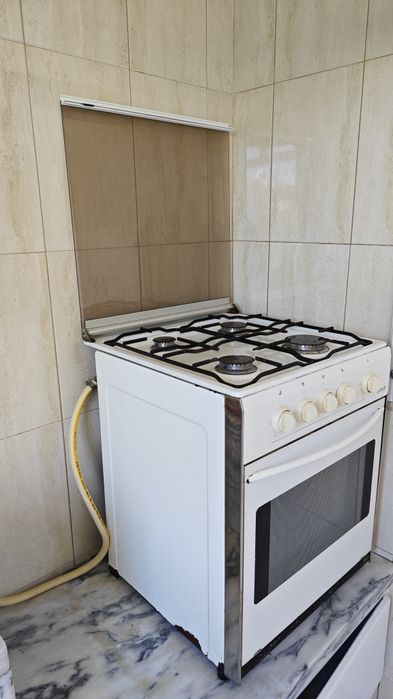Fogão 4 bicos e forno