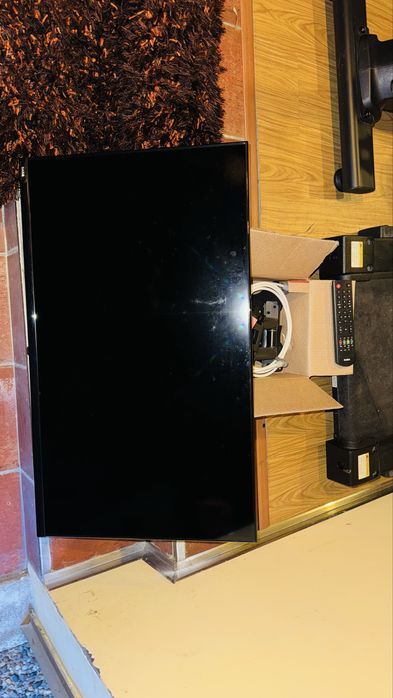 Tv 32” + suporte de parede