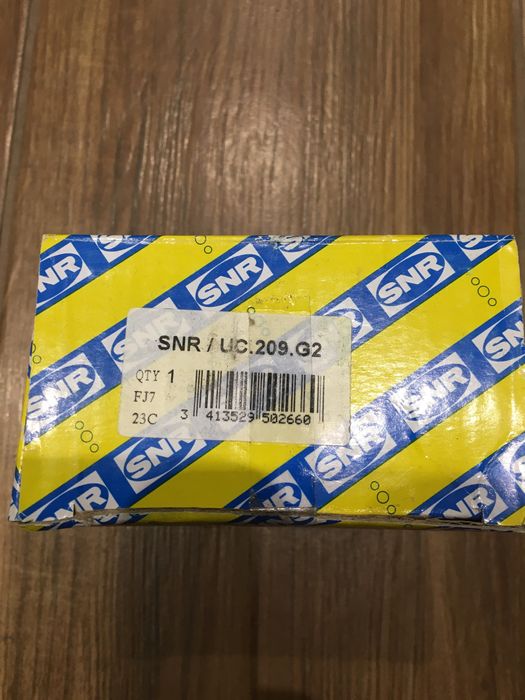 Валець UC209 SNR оригінал !