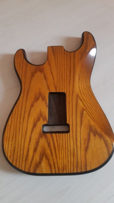 Продам корпус электрогитары Fender stratocaster