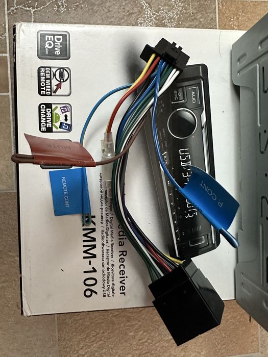 Автомагнитола Kenwood KMM-106