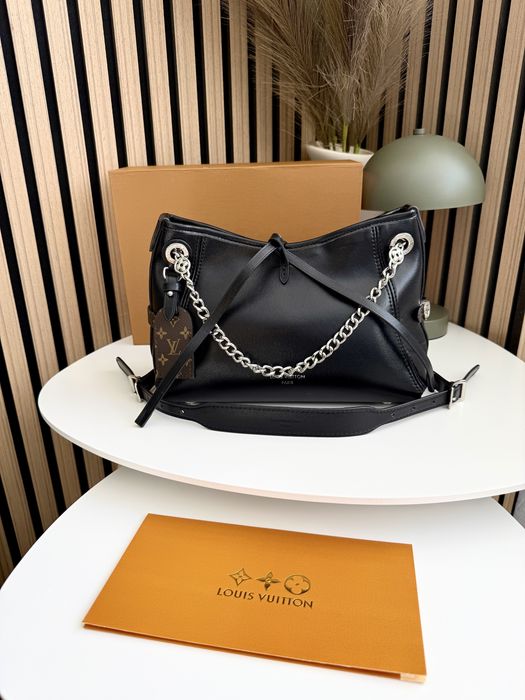 Сумка Louis Vuitton Chain Shoulder Bag