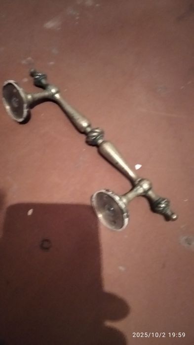 Ручки бронзові, пруток.