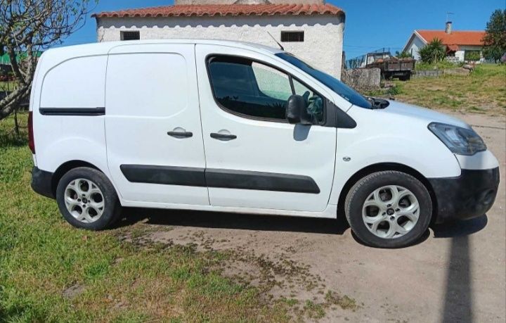 Vendo carrinha citroen Berlingo 1.6HDI
Con averia no motor