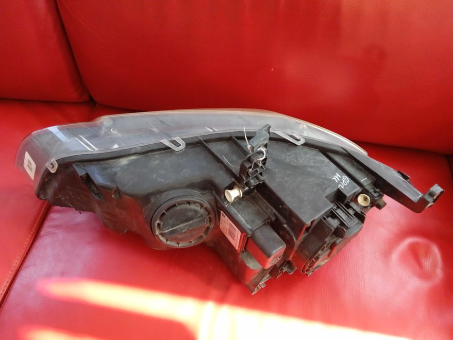 lampa bi xsenon BMW X5 e70  2008r 3.0 D