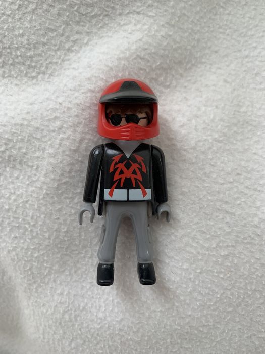 фігурка байкера з набору PLAYMOBIL 5280 "Biker with Chopper"