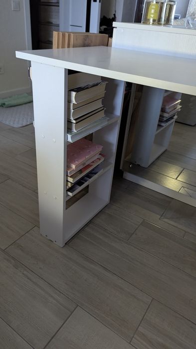 Стіл письмовий білий