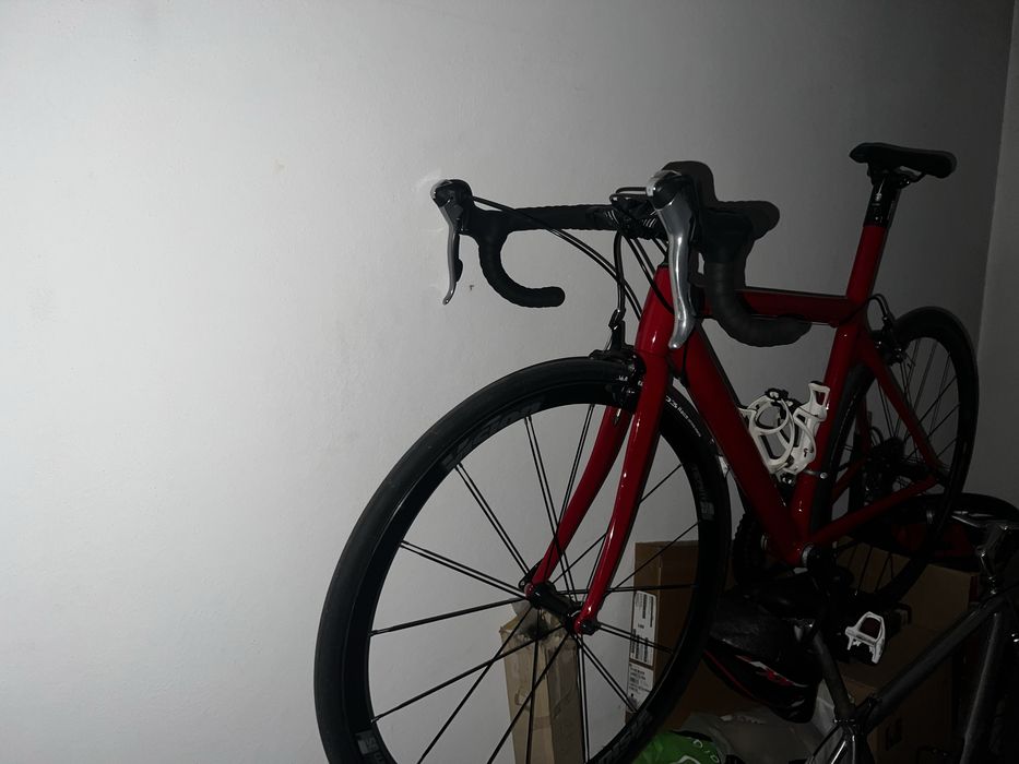 Bicicletas como nova toda em  carbono
