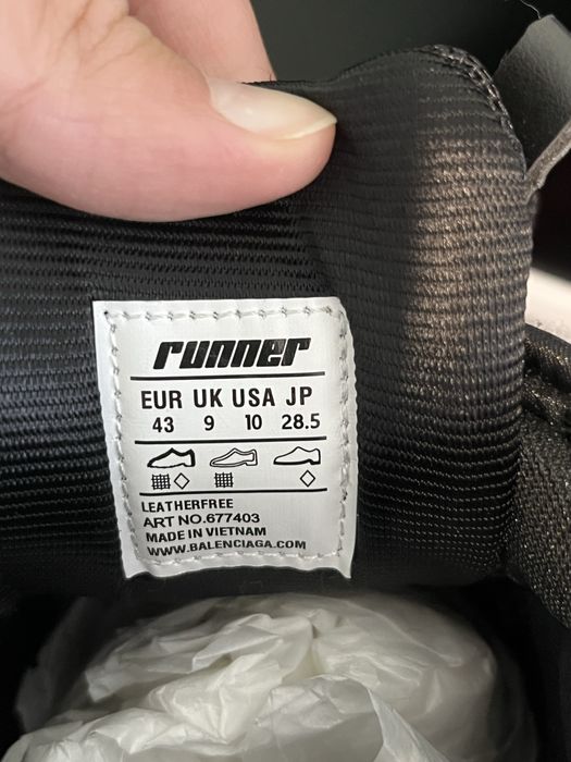 Balenciaga Runner Graffiti Black Red