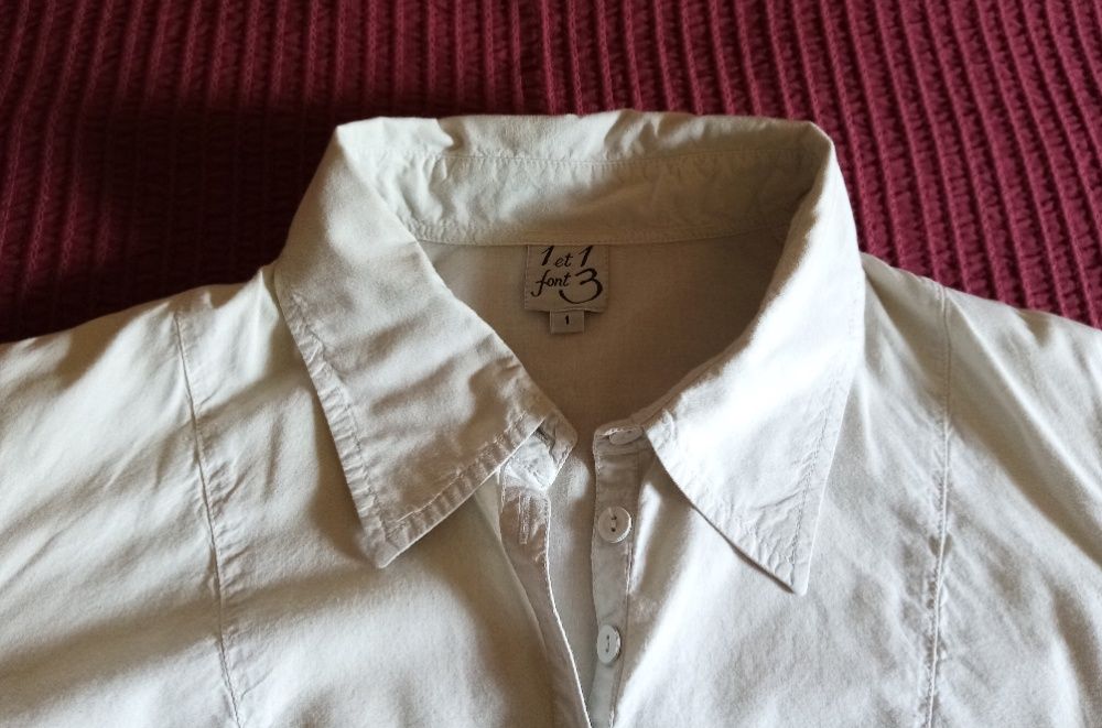 Calças e camisa de grávida