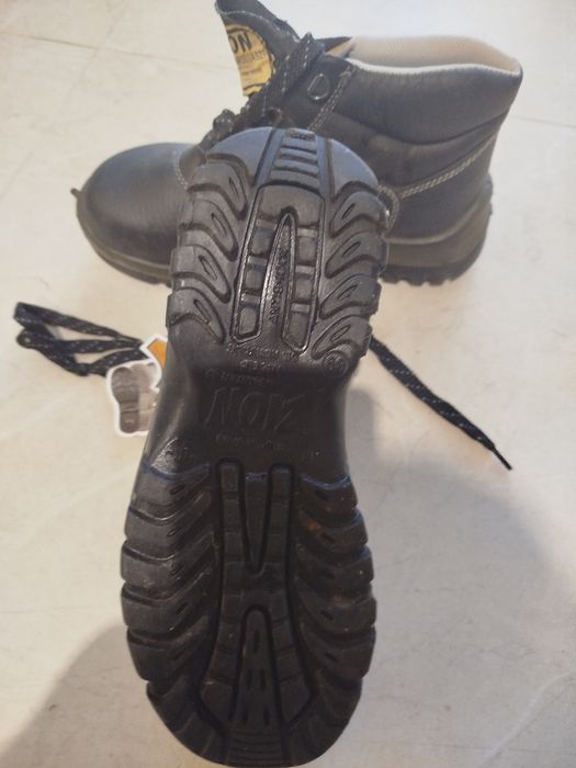 Черевики робочі нові