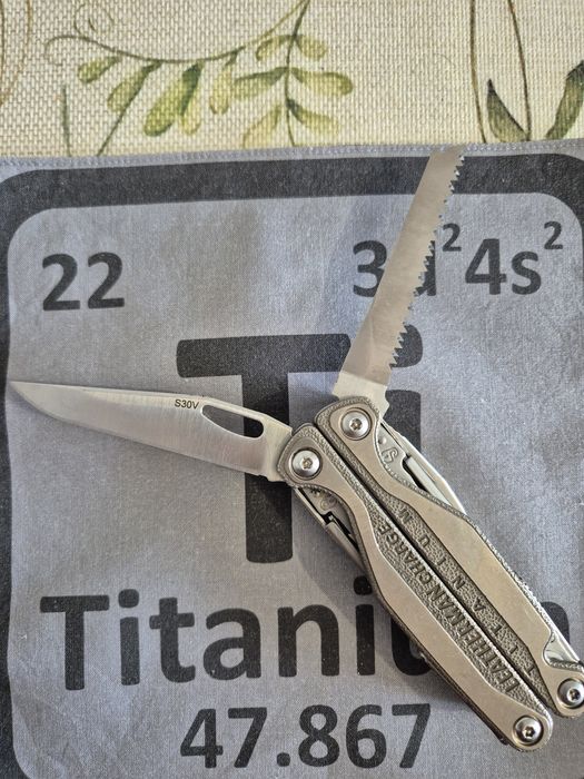 Leatherman Charge, plus mały gratis.