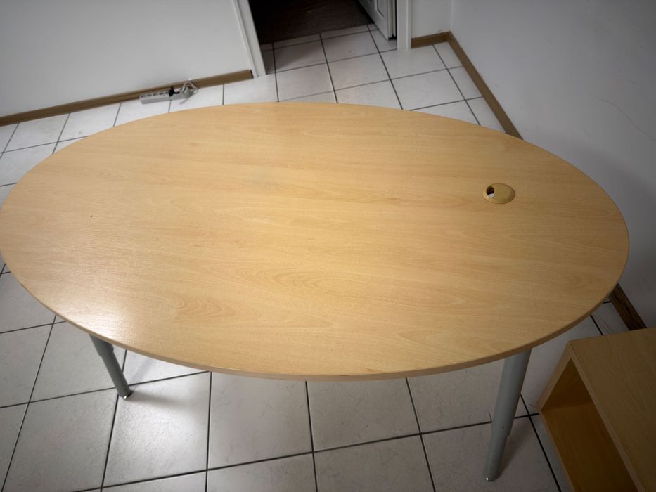 Biurko porządna konstrukcja
