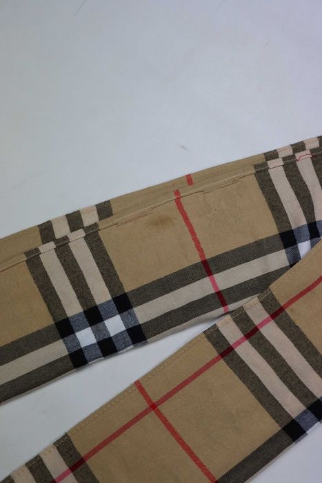 Burberry kaszmirowy szal.