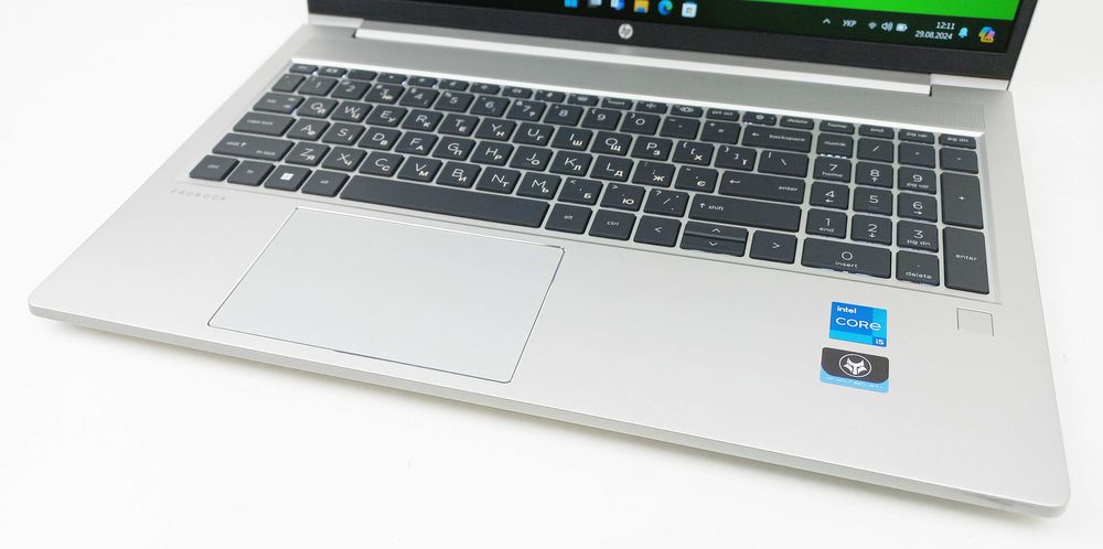 HP ProBook 450 G8 i5-1135G7 8Gb 256SSD FullHD IPS