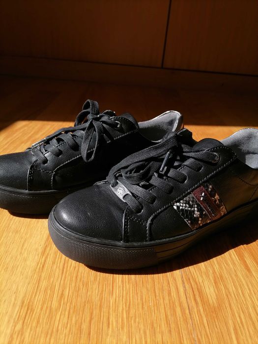 Black Dockers Sneakers