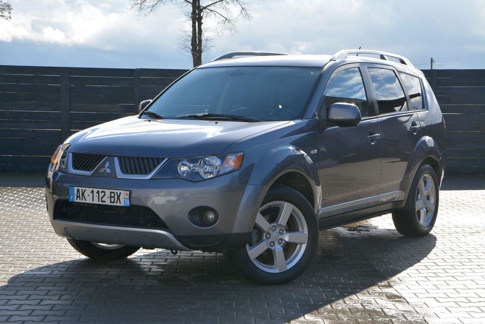 Mitsubishi Outlander 2.2 DI-D 156KM 4WD 7-Miejsc Bez rdzy  40 zdjęć + film na Youtube