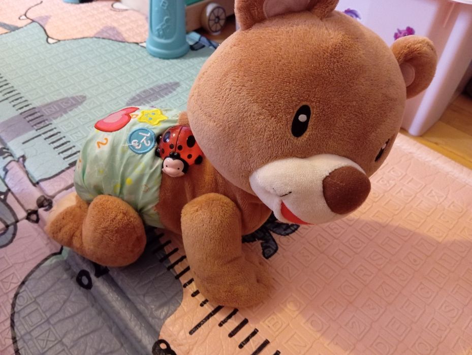 Miś do raczkowania fisher price