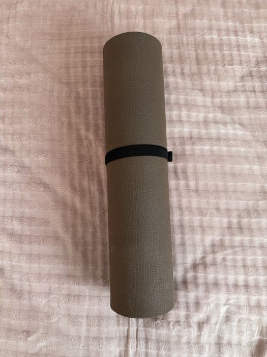 Коврик для йоги ,фитнеса