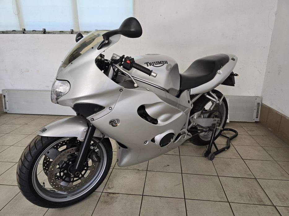 Triumph TT600 rok 2004