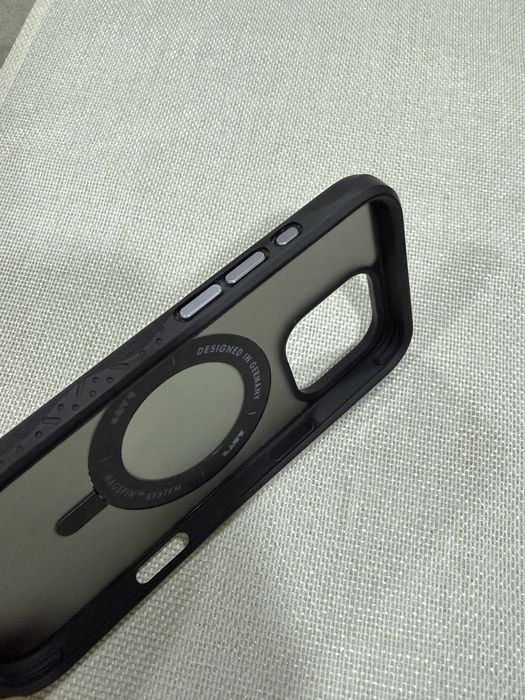 Capa Iphone 16 Pro Max Laut