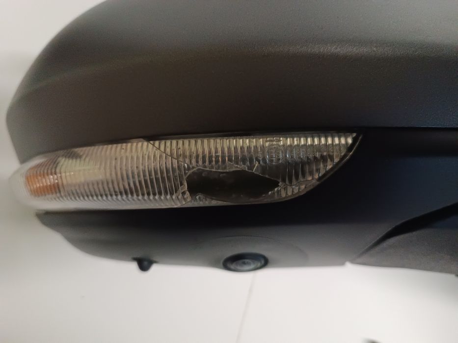 Dacia Daster lll prawe lusterko zewnętrzne.