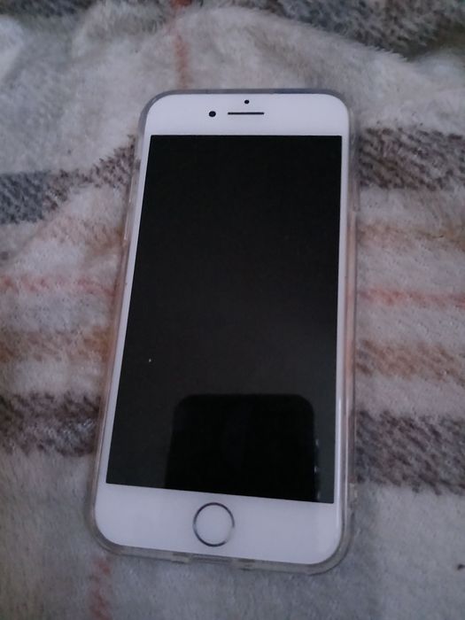 Sprzedam iPhone 7