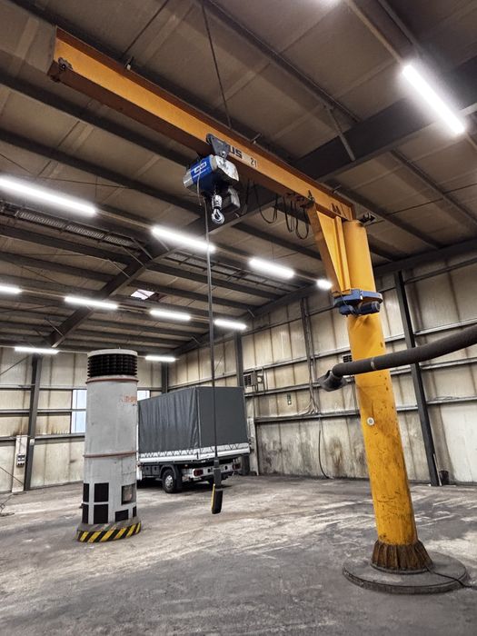 Żuraw obrotowy Abus 2t dźwig słupowy suwnica wysięg ok. 4,2m 2012r