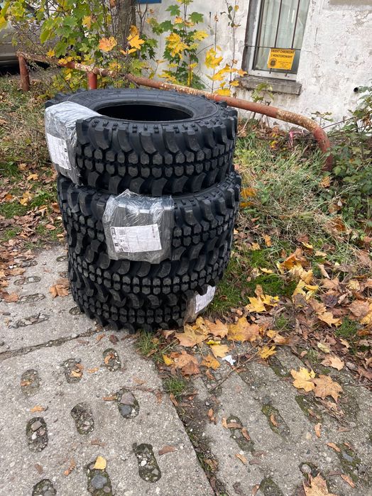 Шини 235/75/15 болотяні для бездоріжжя