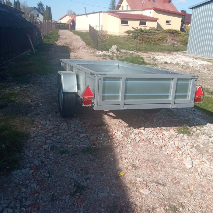Przyczepka samochodowa