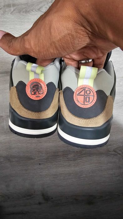 Jordan Spizike Low