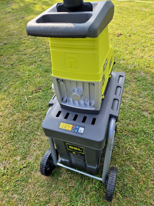 Rozdrabniacz gałęzi Ryobi 3000W