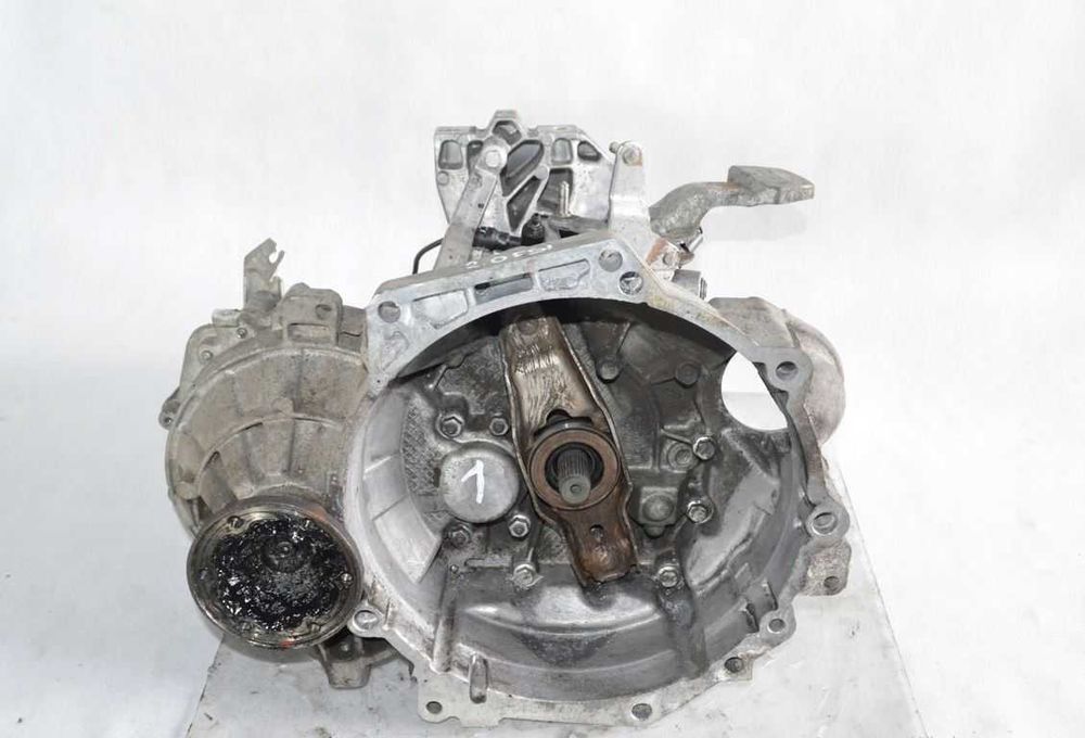 VW Caddy кадди touran passat golf 5 1.9 td 6-ти ступка BXE BLS GQN GQM
