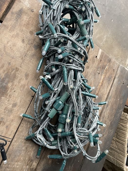 Герлянди вулечні велика кількість.